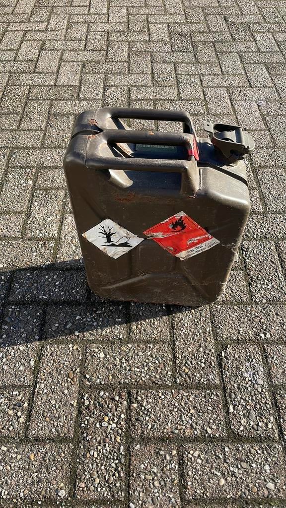 Leger tank voor brandstof, Motoren, Ophalen of Verzenden, Zo goed als nieuw