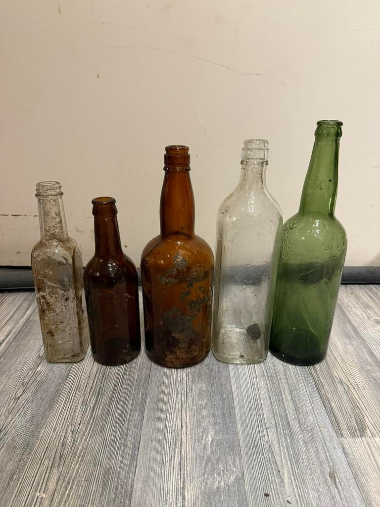 Lot Bodemvondst Brits/Canadese Flessen ww2, Ophalen of Verzenden, Landmacht, Engeland, Hulzen of Bodemvondsten