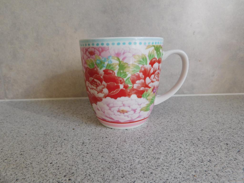 Mok 8x8 cm. Pioen Albert Heijn, Ophalen of Verzenden, Zo goed als nieuw, Overige stijlen, Kop(pen) en/of Schotel(s)