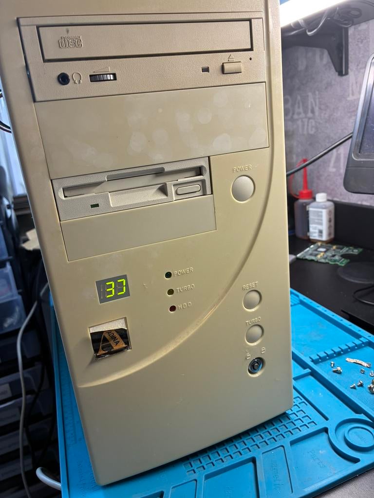 Pentium 200 mhz 16mb cdrom fdd hdd 2,1 gb, Computers en Software, Ophalen of Verzenden