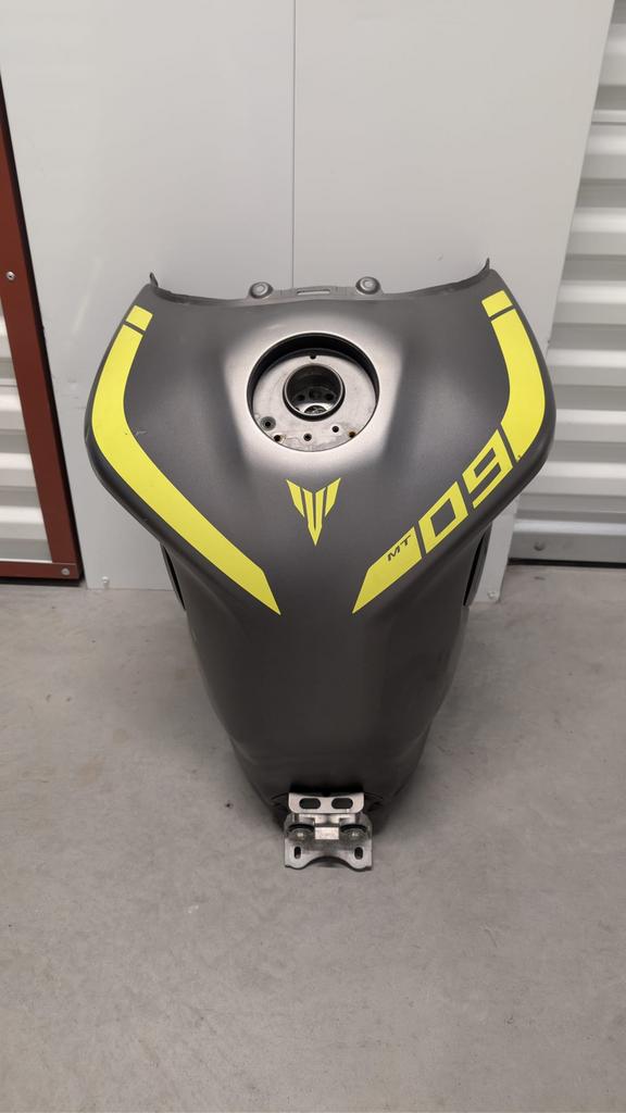 MT09 benzine tank Night Fluo 2018 kleurstelling, Motoren, Ophalen of Verzenden, Gebruikt