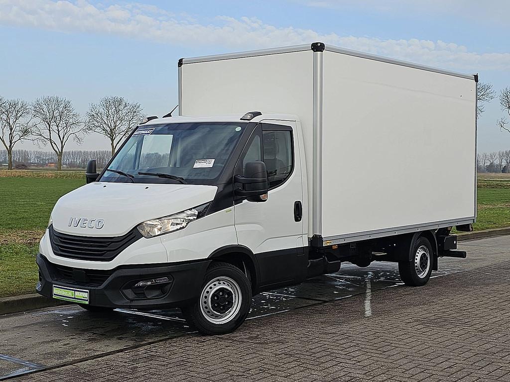 IVECO DAILY 35S14       bakwagen laadklep!, Auto's, Automaat, 136 pk, Gebruikt, Euro 6