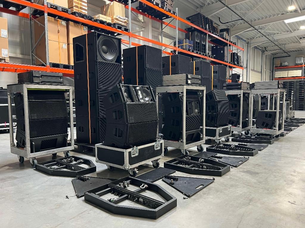 72x D&B Audiotechnik: 38x Y8/Y12 22x Y-SUB 12x D80 rigging, Overige merken, Gebruikt, Ophalen of Verzenden, Complete surroundset