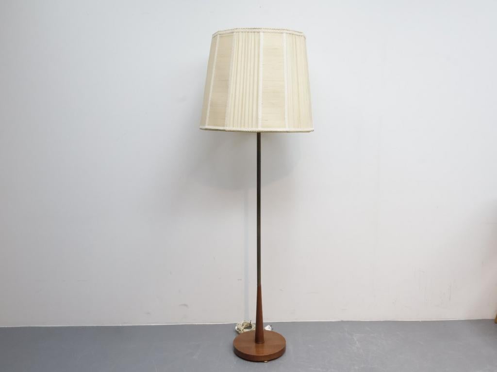 Vintage vloerlamp | Teak, messing | grote kap, Huis en Inrichting, Lampen | Vloerlampen, Ophalen, Gebruikt, ., .