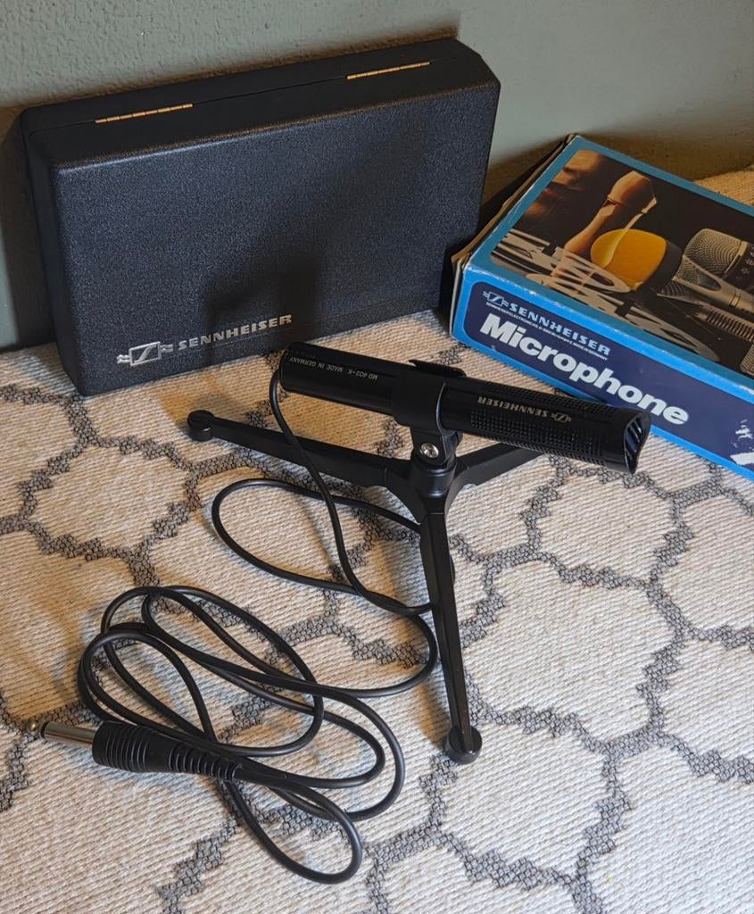 Sennheiser MD 402-K microfoon + standaard en doos, Muziek en Instrumenten, Microfoons, Ophalen of Verzenden