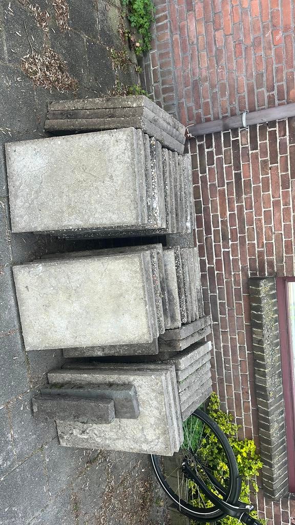 Tegels gratis, Ophalen, Zo goed als nieuw, Beton, Terrastegels