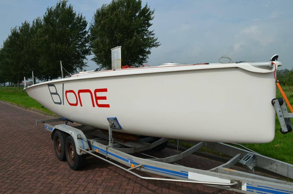 Bavaria B/One (bj 2013), Watersport en Boten, Kajuitzeilboten en Zeiljachten, Gebruikt, Polyester, 6 tot 9 meter, Overige brandstoffen