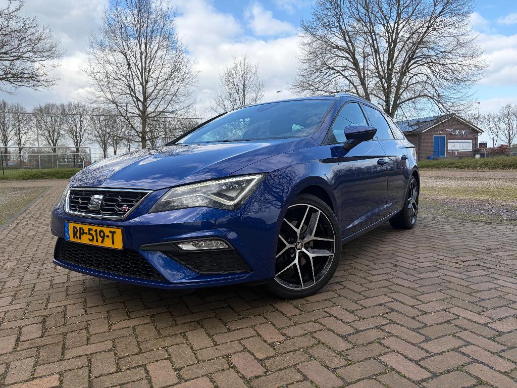 Seat Leon 1.4 FR Business Intense, 150 PK,Panodak,LED, Carpl, 4 cilinders, 150 pk, 1197 kg, Origineel Nederlands