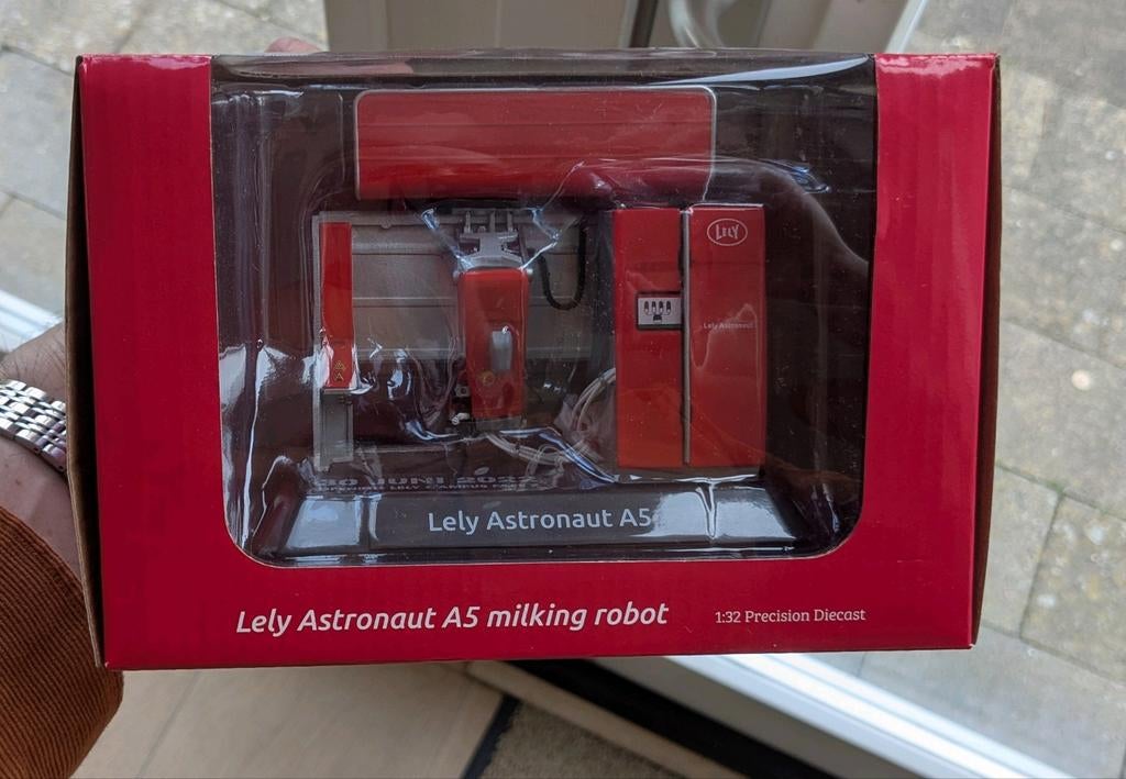 Lely Astronaut A5 melkrobot schaalmodel. Nieuw in doos., Overige merken, 1:32 tot 1:50, Overige typen, Nieuw
