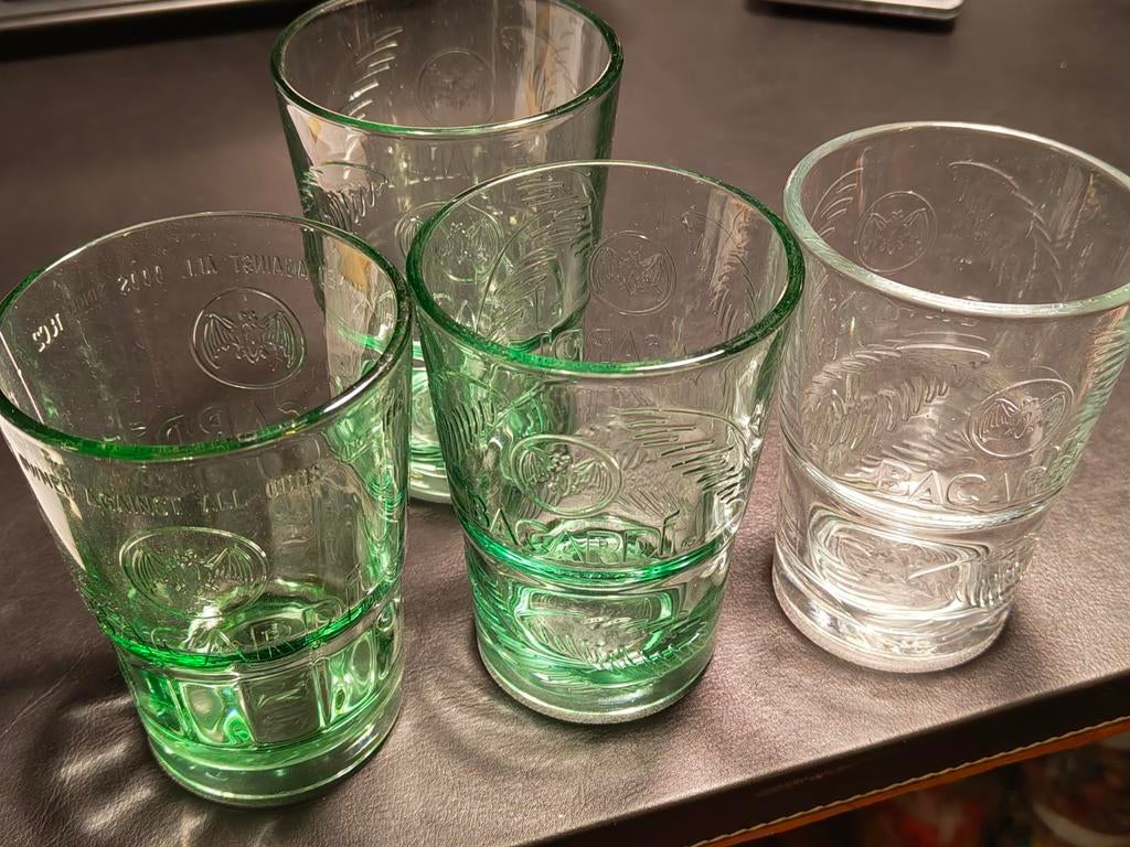 4 Bacardi Glazen, Ophalen of Verzenden, Zo goed als nieuw, Overige typen