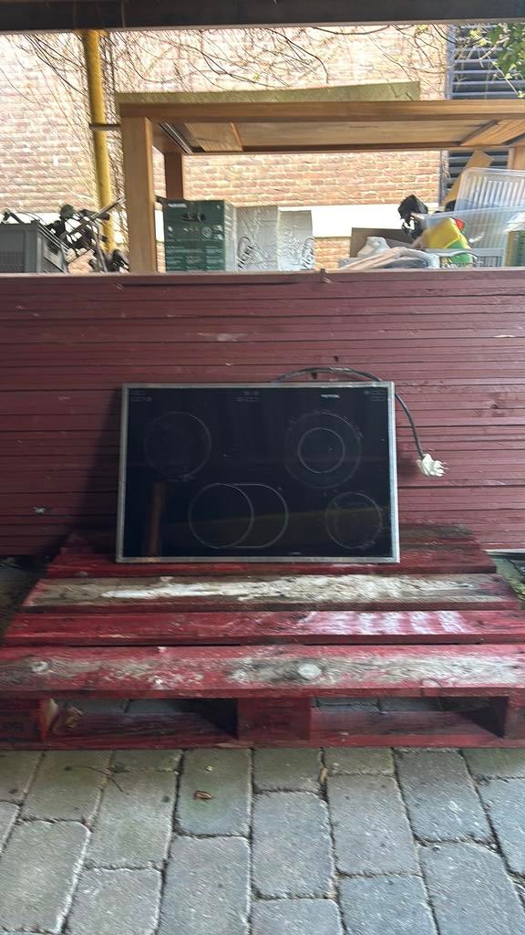 Miele Ceramische kookplaat, Ophalen, Gebruikt, Keramisch, 4 kookzones