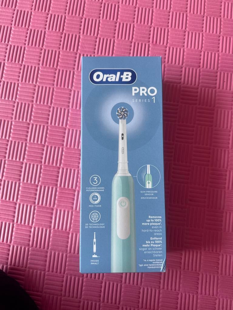 Oral-B PRO Series 1 Elektrische Tandenborstel Nieuw, Ophalen of Verzenden, Nieuw, Tandenborstel