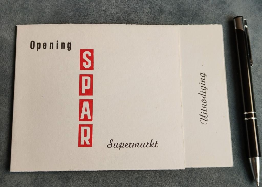 1964, SPAR OPENING HOOGEZAND, UITNODIGING, KRUIDENIER., Boeken, Ophalen of Verzenden, Gelezen