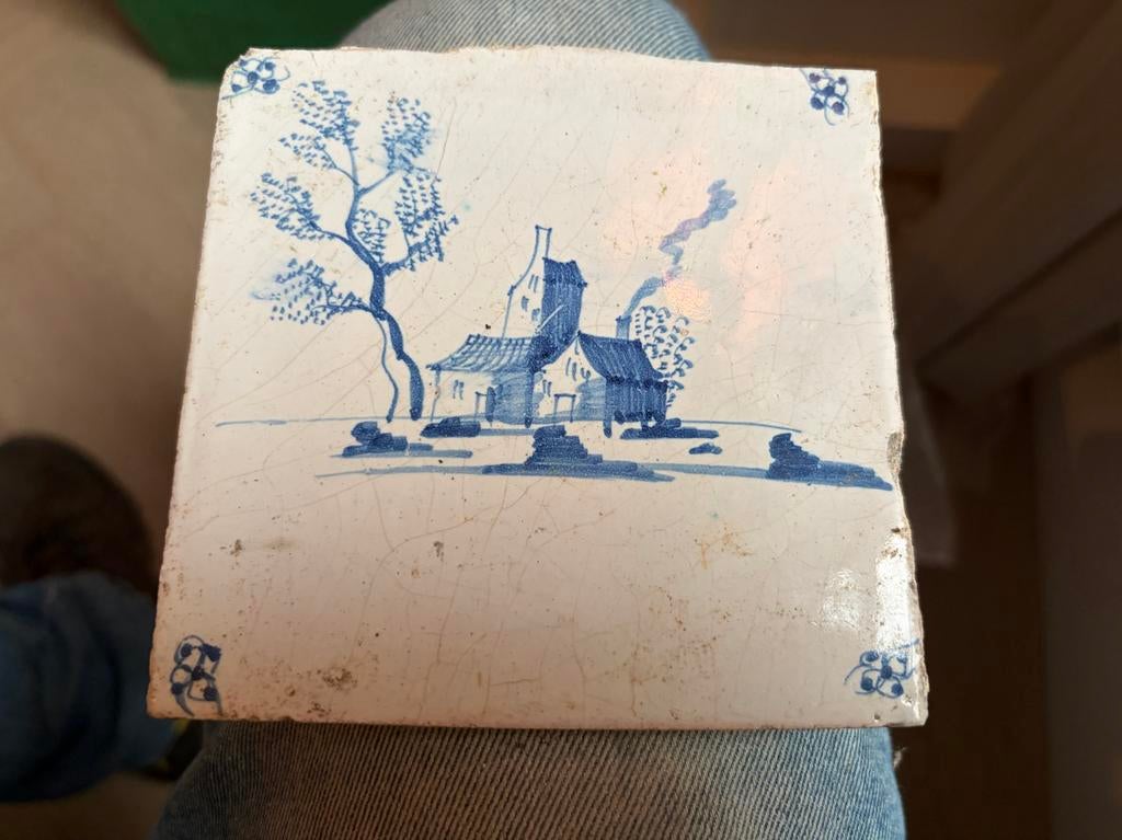 Antieke Delfts Blauwe Tegel met Landschap, Antiek en Kunst, Antiek | Wandborden en Tegels, Ophalen of Verzenden