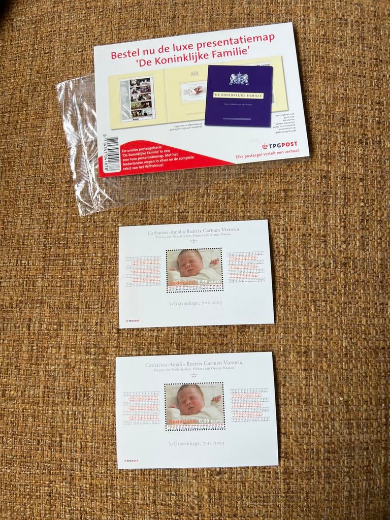 2 Postzegels Geboorte Prinses Amalia in originele verpakking, Postzegels en Munten, Ophalen of Verzenden, Na 1940, Postfris