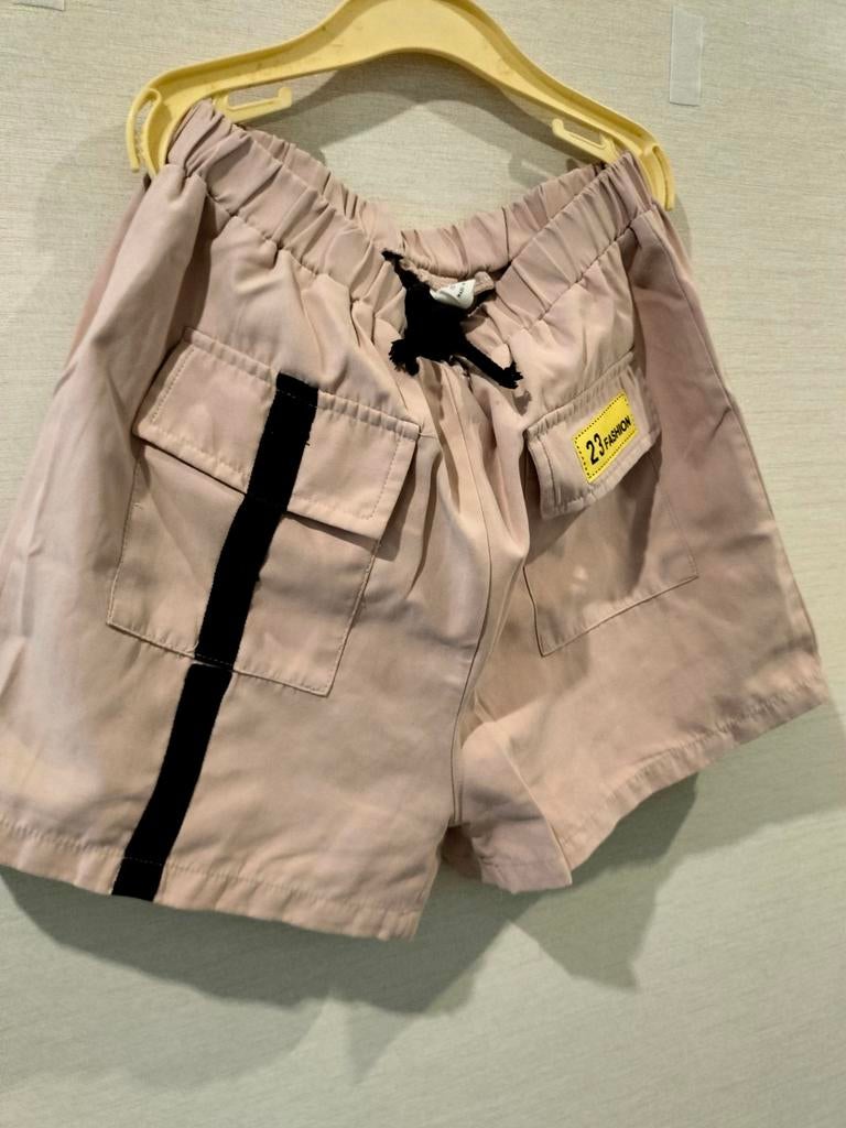 Superleuke roze short Shein mt 152 (11-12 jr), Ophalen of Verzenden, Overige maten, Roze