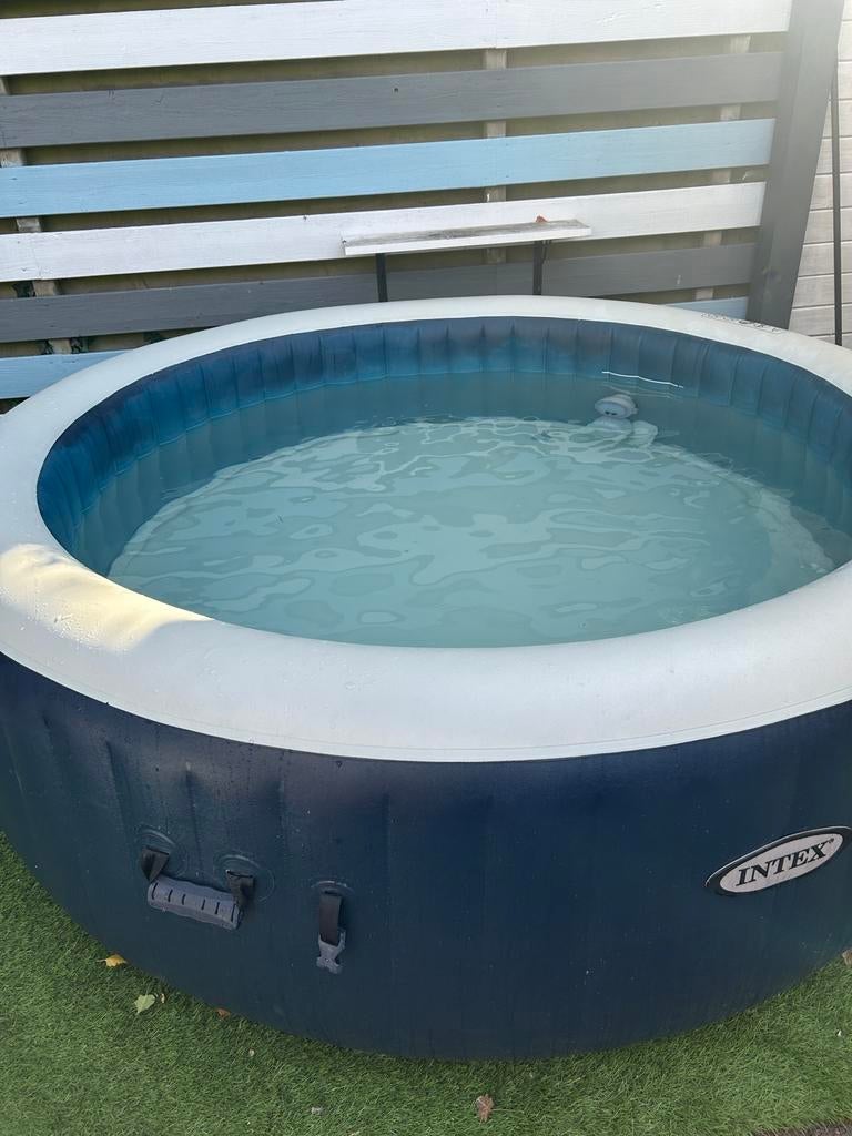 Intex jacuzzi pure spa met incl. accessoires, Ophalen of Verzenden, Gebruikt, Opblaasbaar