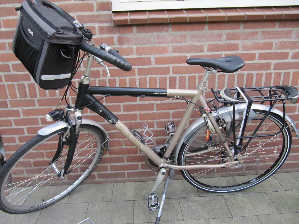 Gazelle Herenfiets Medeo Trekking 57, Fietsen en Brommers, Ophalen, Gebruikt, Versnellingen, 57 tot 61 cm