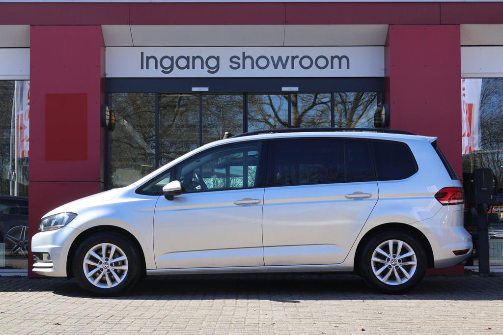 Volkswagen Touran 2.0 TDI SCR Highline | Panoramadak | Navig, Voorwielaandrijving, Stof, 4 cilinders, 150 pk