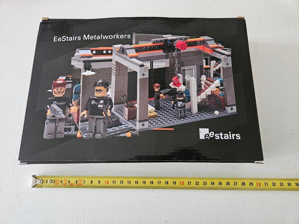EeStairs Metalworkers - (Lego) Bouwset, Overige thema's, Nieuw, Ophalen of Verzenden, Compleet
