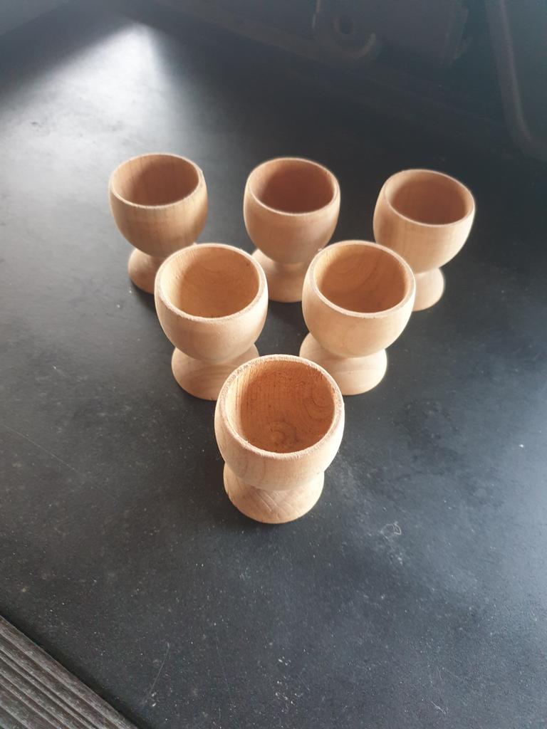 Set van 6 houten eierdopjes, Ophalen of Verzenden, Gebruikt