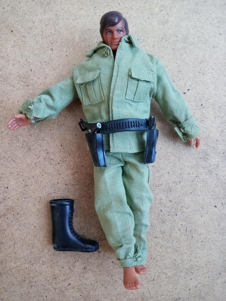 Vintage Action Men pop met groen pak holster, Verzamelen, Poppen, Ophalen of Verzenden, Pop