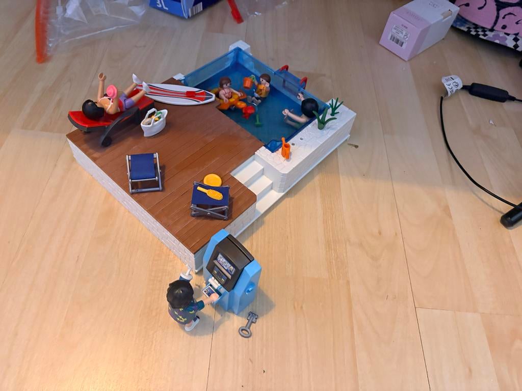 Playmobil zwembad met figuren en accessoires, Ophalen, Gebruikt, Jongen of Meisje