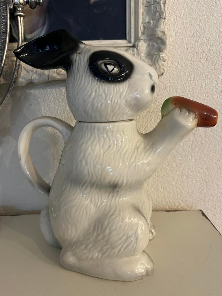 Theepot Konijn Tony Wood, Ophalen of Verzenden, Zo goed als nieuw, Dier