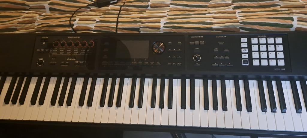 Roland FA-08 Workstation, Ophalen, Zo goed als nieuw, 61 toetsen, Roland
