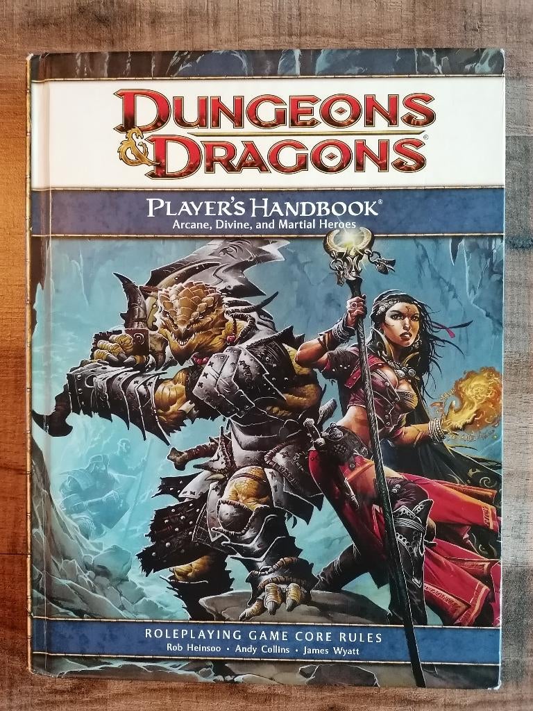 Dungeons & Dragons: Arcane, Divine and Martial Heroes, Ophalen of Verzenden, Zo goed als nieuw, Wizards of the Coast