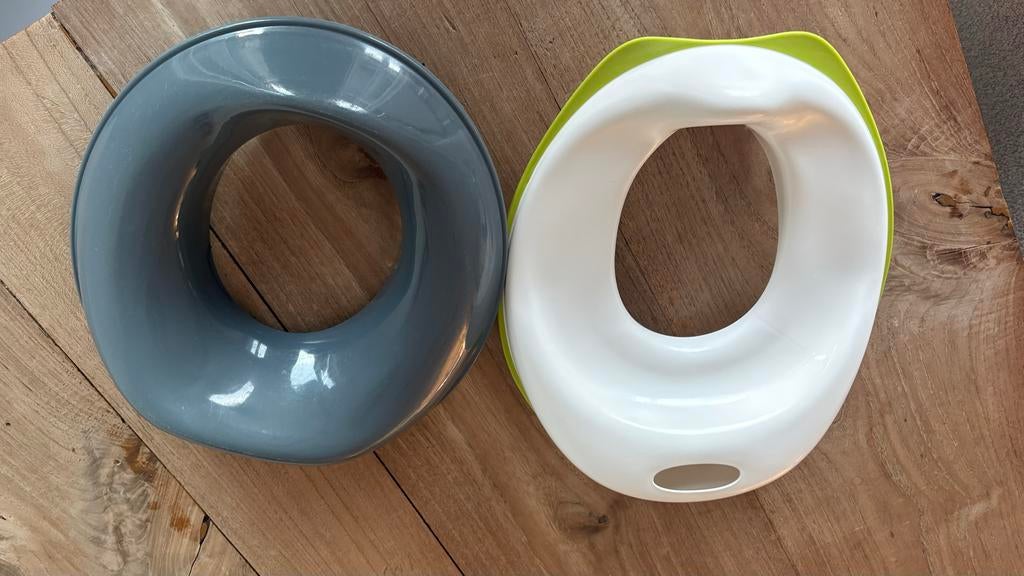 Twee nette en schone wc-bril verkleiners gratis af te halen, Ophalen, Zo goed als nieuw