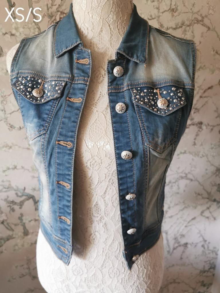 Gilet met steentjes en studs (XS/S), Kleding | Dames, Ophalen of Verzenden, Zo goed als nieuw, Maat 34 (XS) of kleiner, Zwart