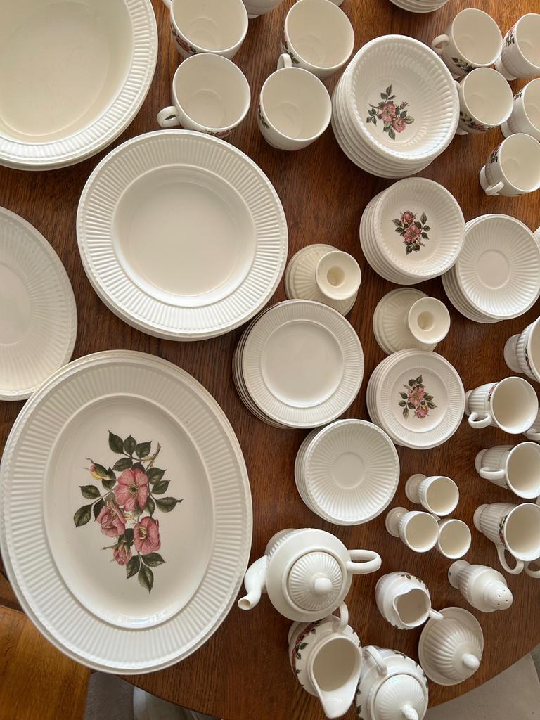 Compleet servies met rozenmotief, Ophalen, Gebruikt, Keramiek, Overige stijlen