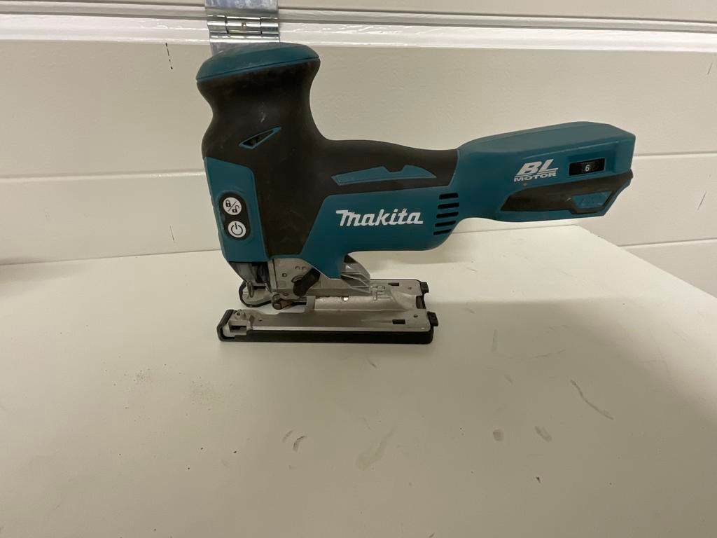 Makita djv181 decoupeerzaag 18v, Decoupeerzaag, Ophalen of Verzenden, Zo goed als nieuw, 30 tot 70 mm