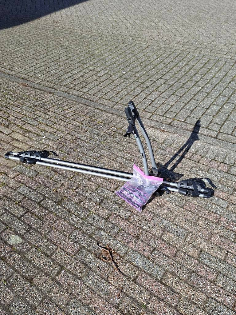 Thule fietsendrager universeel, Ophalen, Dakdrager