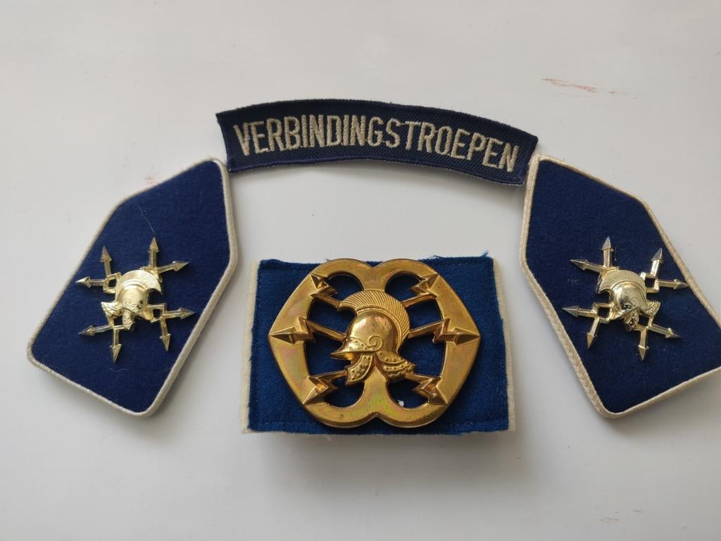 Set verbindings troepen, Verzamelen, Militaria | Algemeen, Ophalen of Verzenden, Landmacht, Nederland, Embleem of Badge