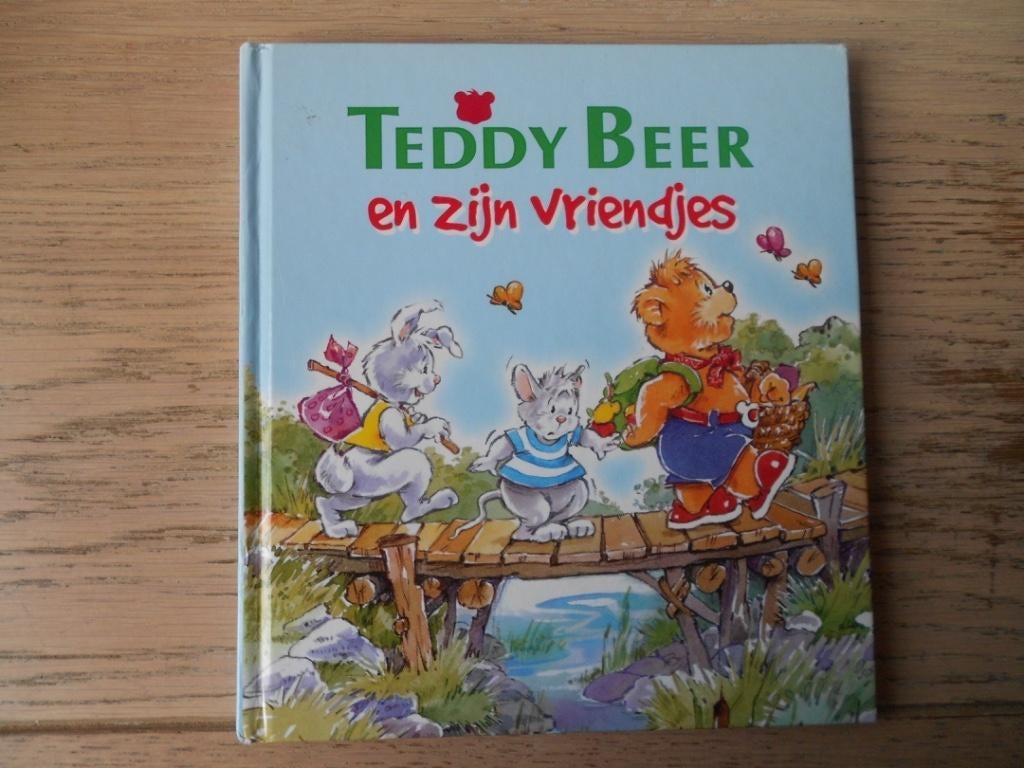 Teddy Beer en zijn vriendjes = Omnibus 4 verhalen: Boerderij, Boeken, Ophalen of Verzenden, Zo goed als nieuw, Fictie algemeen