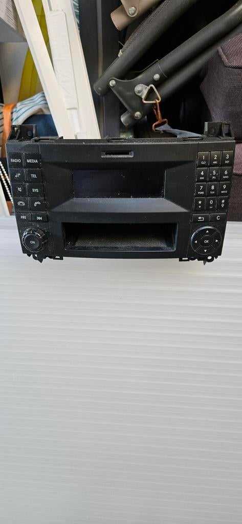 Mercedes-Benz Audio 20 Radio MR2310 VRG1, Auto diversen, Autoradio's, Ophalen of Verzenden, Gebruikt