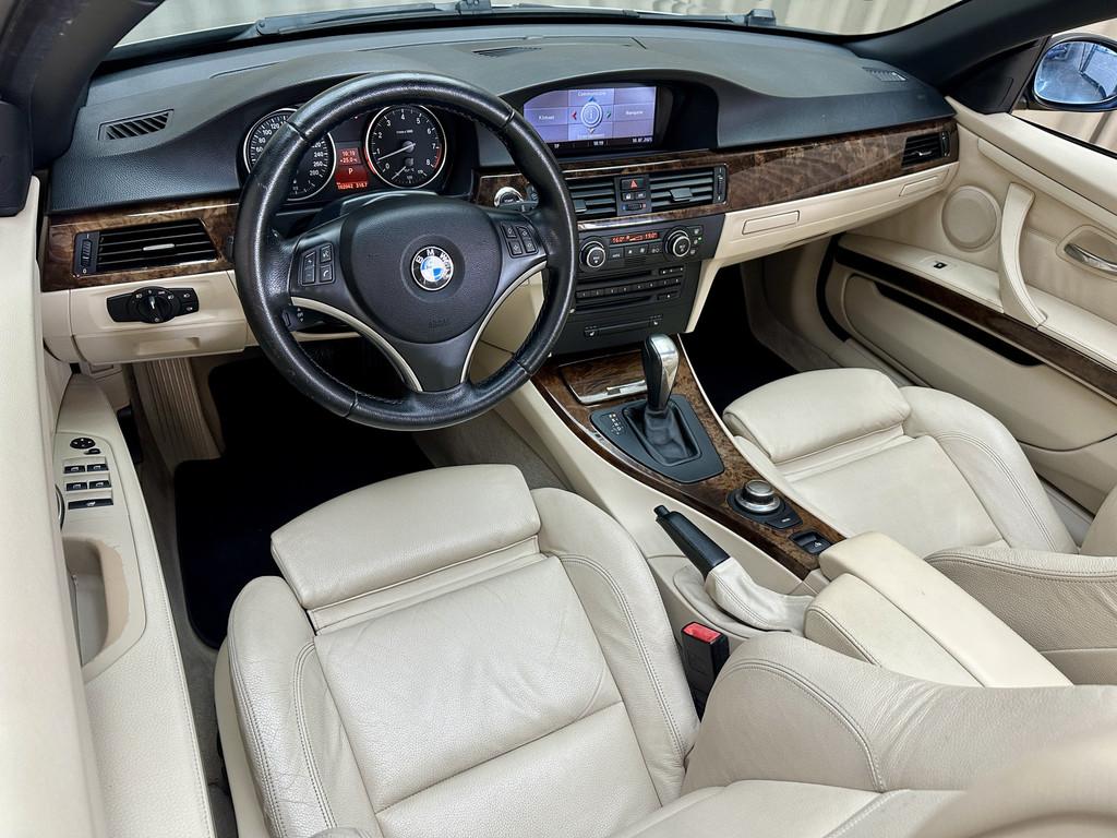 BMW 3 Serie Cabrio 325i High Executive E93 / 3.0L / 6-Cilind, Achterwielaandrijving, Gebruikt, Beige, 4 stoelen