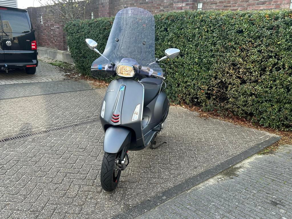 Keurige Vespa Sprint met een lage km stand, Fietsen en Brommers, Scooters | Vespa, Ophalen, Overige modellen, Maximaal 45 km/u