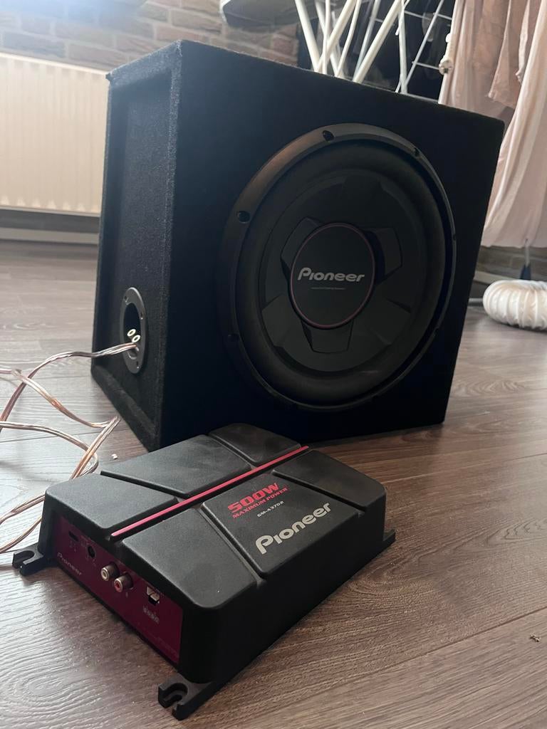 Pioneer subwoofer met versterker, Auto diversen, Autospeakers, Ophalen, Zo goed als nieuw