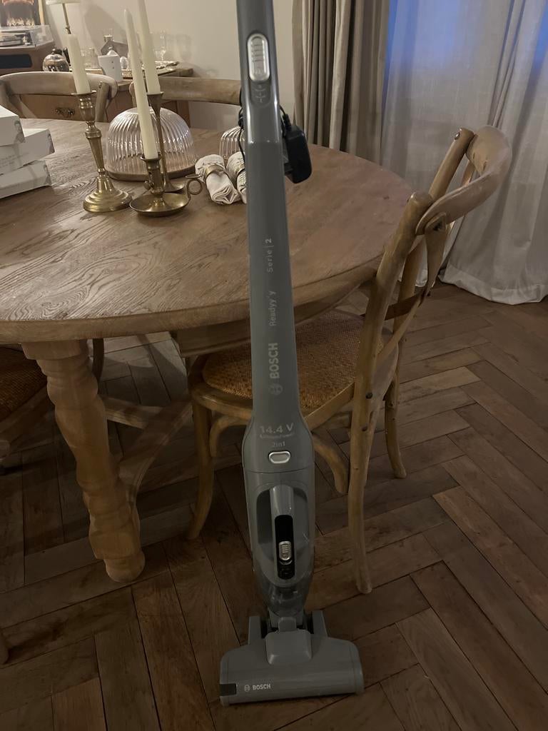Bosch 2-in-1 Stofzuiger - Werkt perfect, ophalen Aalsmeer, Ophalen, Gebruikt, Stofzuiger