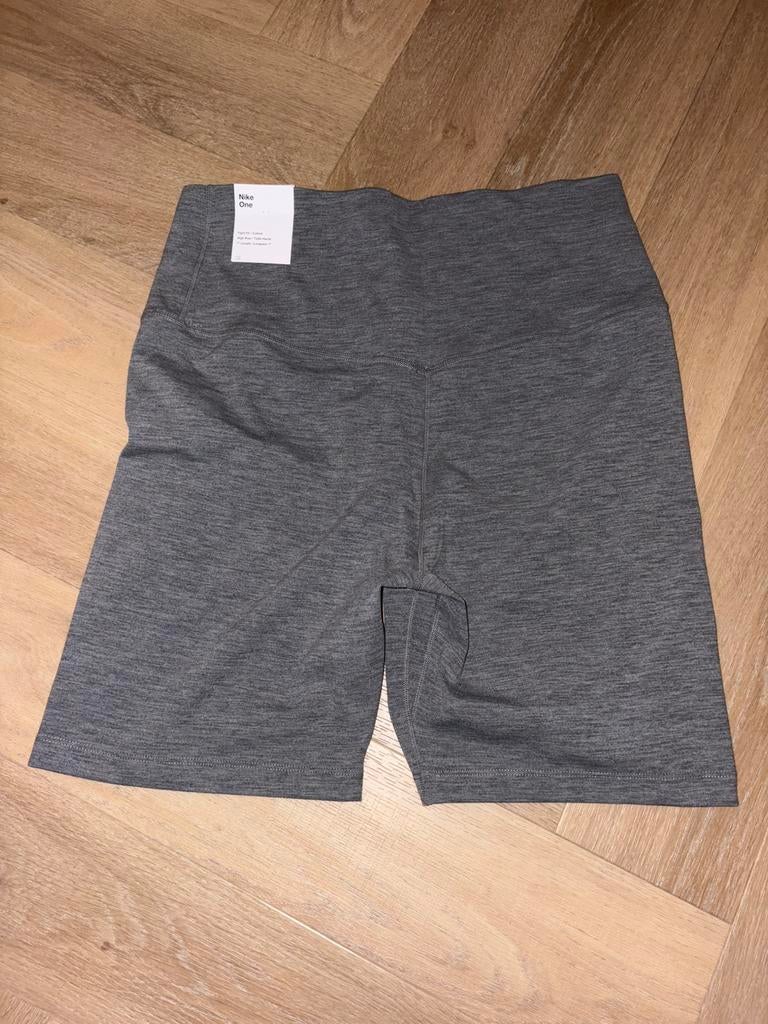 Nike short nieuw, Verzenden, Zo goed als nieuw