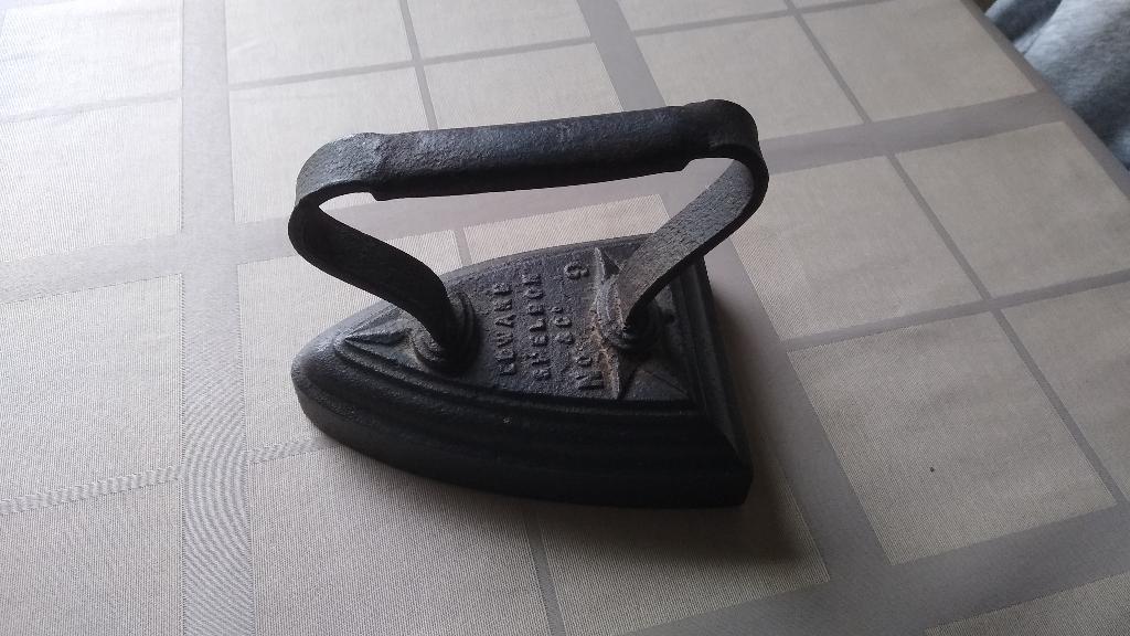 brocante strijkbout strijkijzer kachelbout gietijzer vintage, Antiek en Kunst, Ophalen of Verzenden