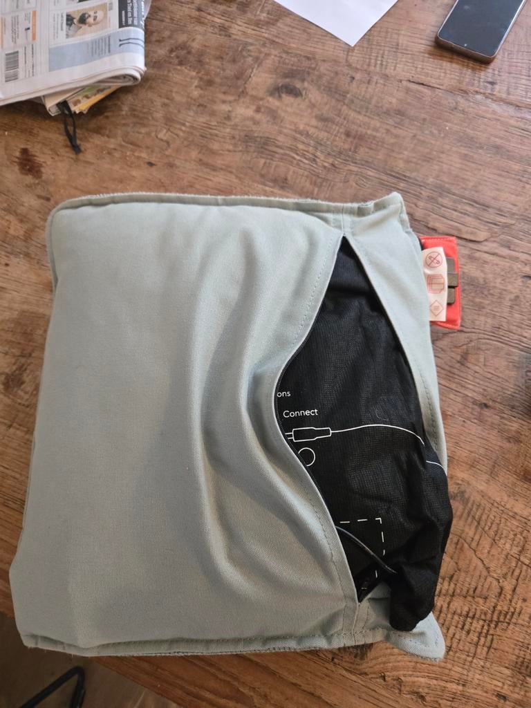 Stoov Big Hug Classic - Draadloos Warmtekussen, Huis en Inrichting, Woonaccessoires | Kussens, Ophalen of Verzenden, Zo goed als nieuw