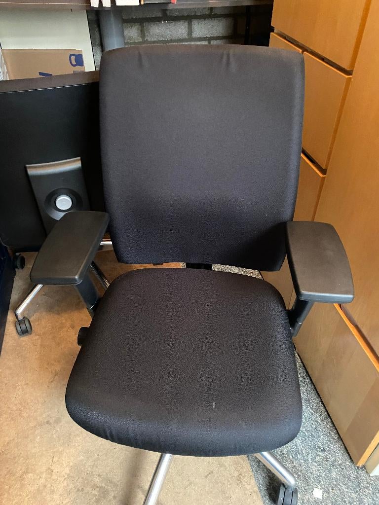 Professionele Ergonomische Bureaustoel, Ophalen, Zwart, Zo goed als nieuw, Bureaustoel
