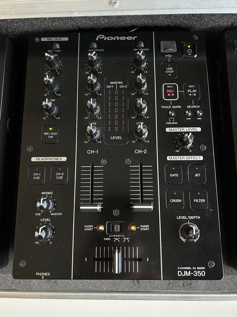 Pioneer dj set in Flightcase, Muziek en Instrumenten, Ophalen, Zo goed als nieuw, Minder dan 5 kanalen