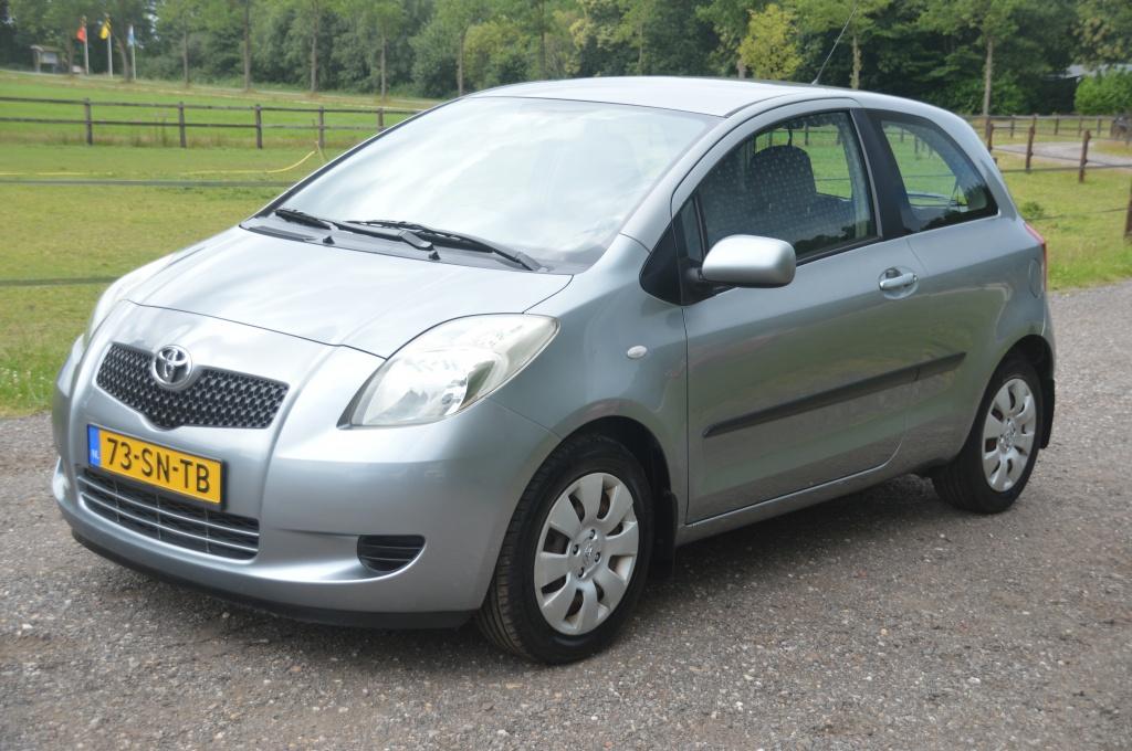 Toyota Yaris 1.0 VVTi Sol Airco APK Juli 2026 (bj 2006), Voorwielaandrijving, 970 kg, 750 kg, Origineel Nederlands