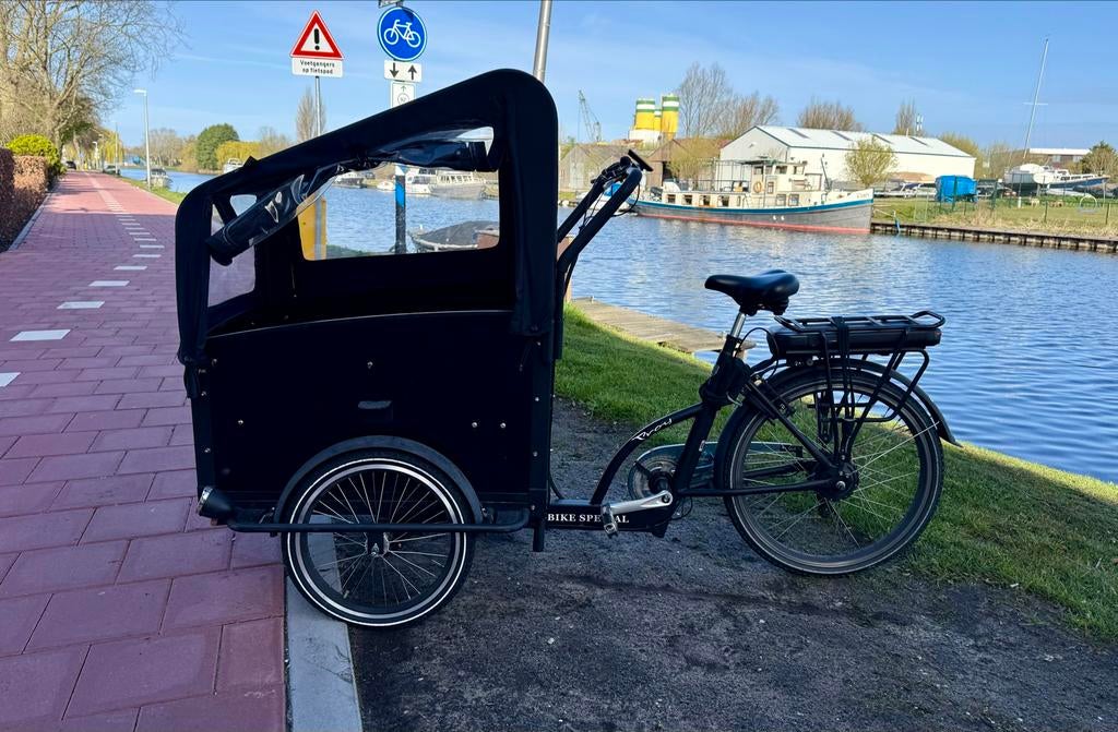 Vogue Troy | Elektrische Bakfiets | Als nieuw + Accessoires, 4 kinderen of meer, Nieuw, Huif, Ophalen