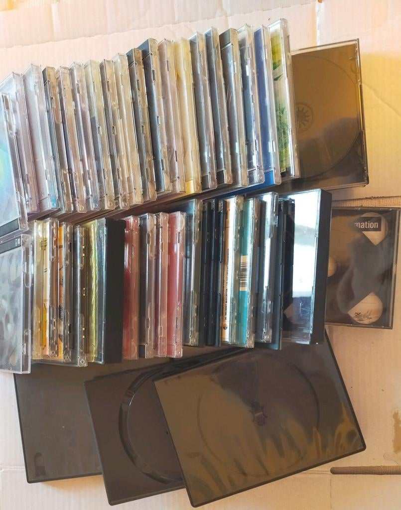 Veel Lege CD Dozen - Zo Goed Als Nieuw, Cd's en Dvd's, Cd's | Overige Cd's, Ophalen, Zo goed als nieuw
